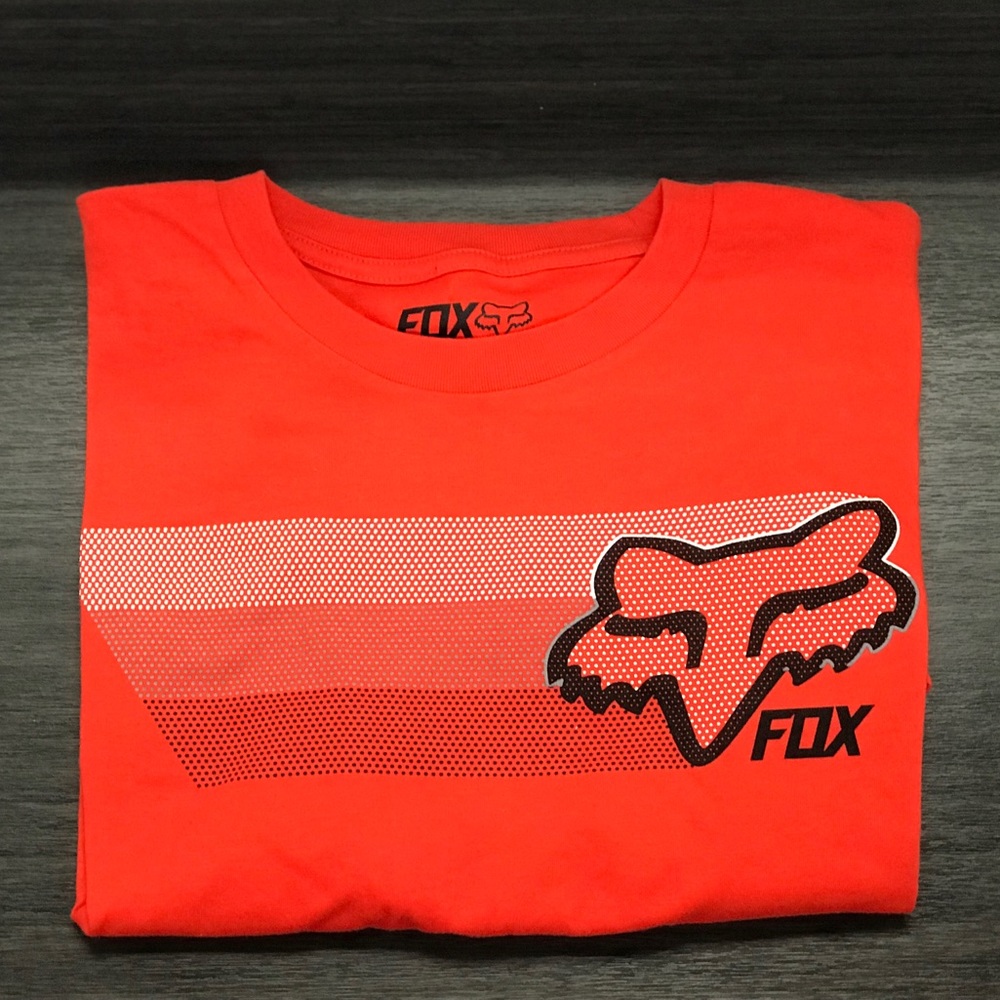 NWOT FOX T-shirt